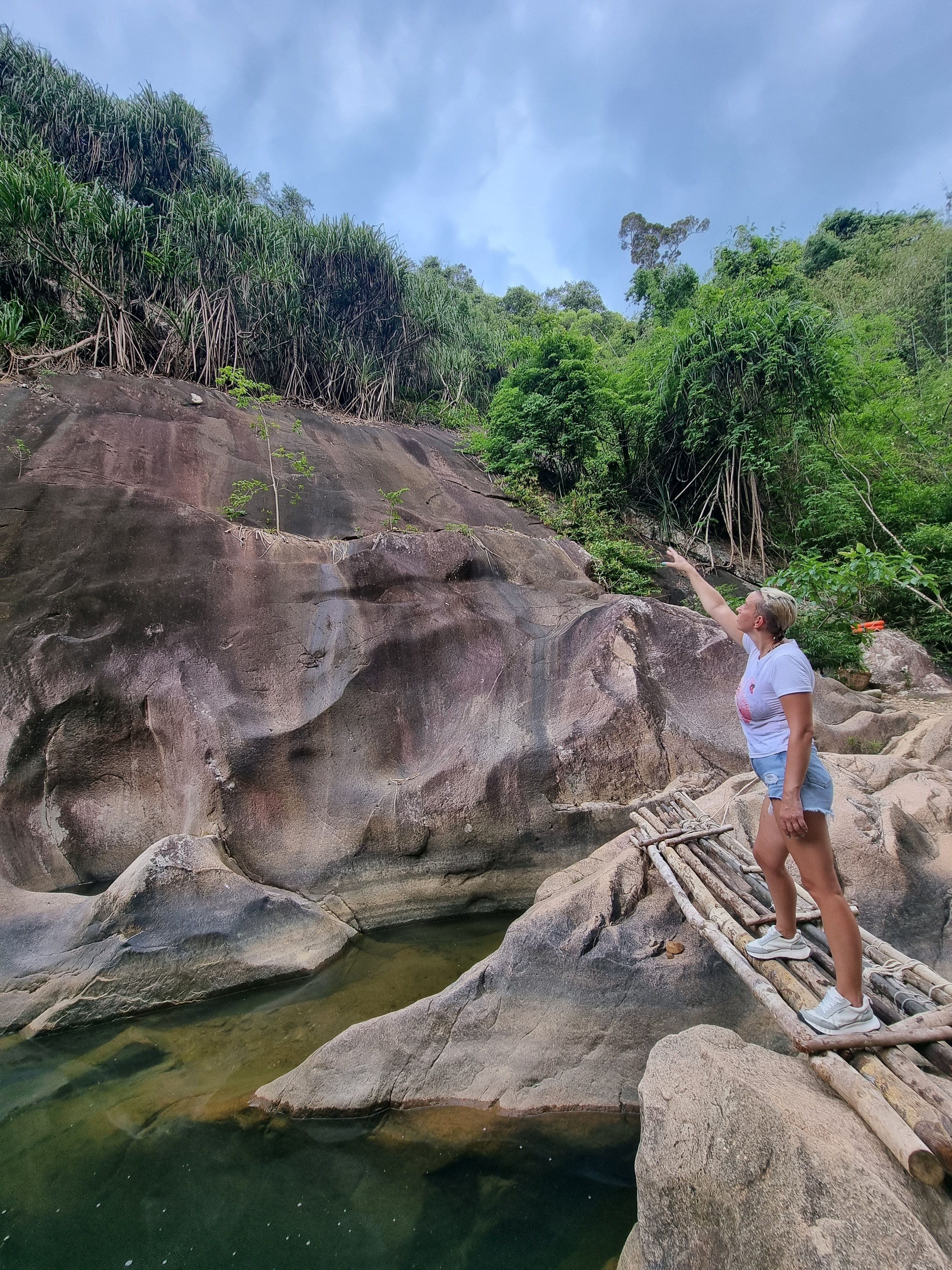 ВОДОПАД БАХО • ПЛЯЖ ЗОКЛЕТ